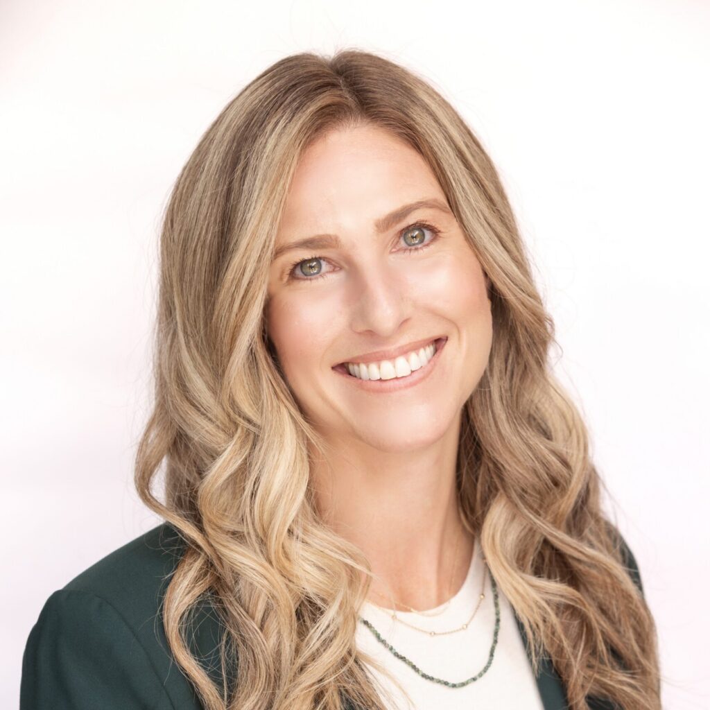 Alissa Kroegen photo for Lindsey & Lindsey and Ascent Wealth Management